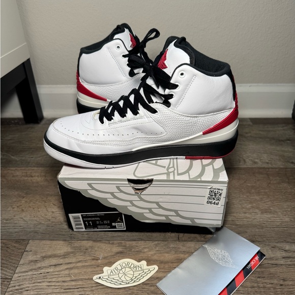 Jordan 2 Retro "White/Varsity Red/Black" Men's size 11 - Picture 4 of 13